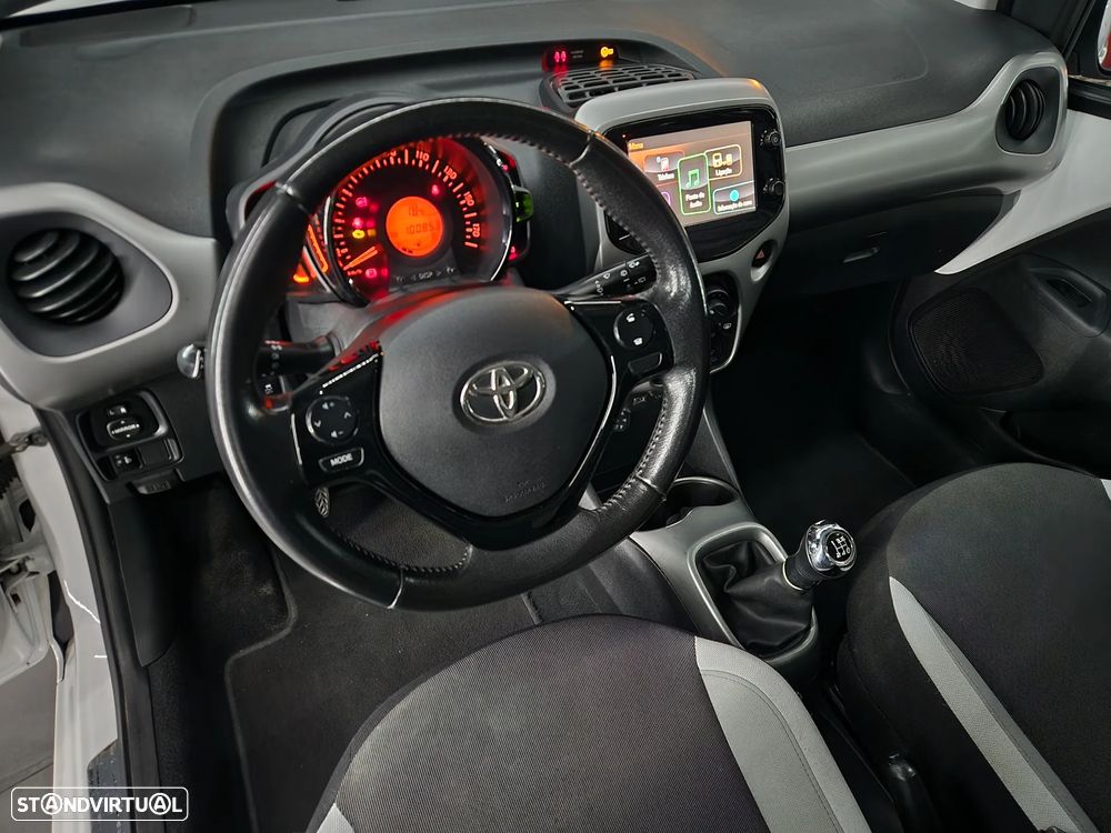 Toyota Aygo 1.0 X-Play+X-Touch - 9
