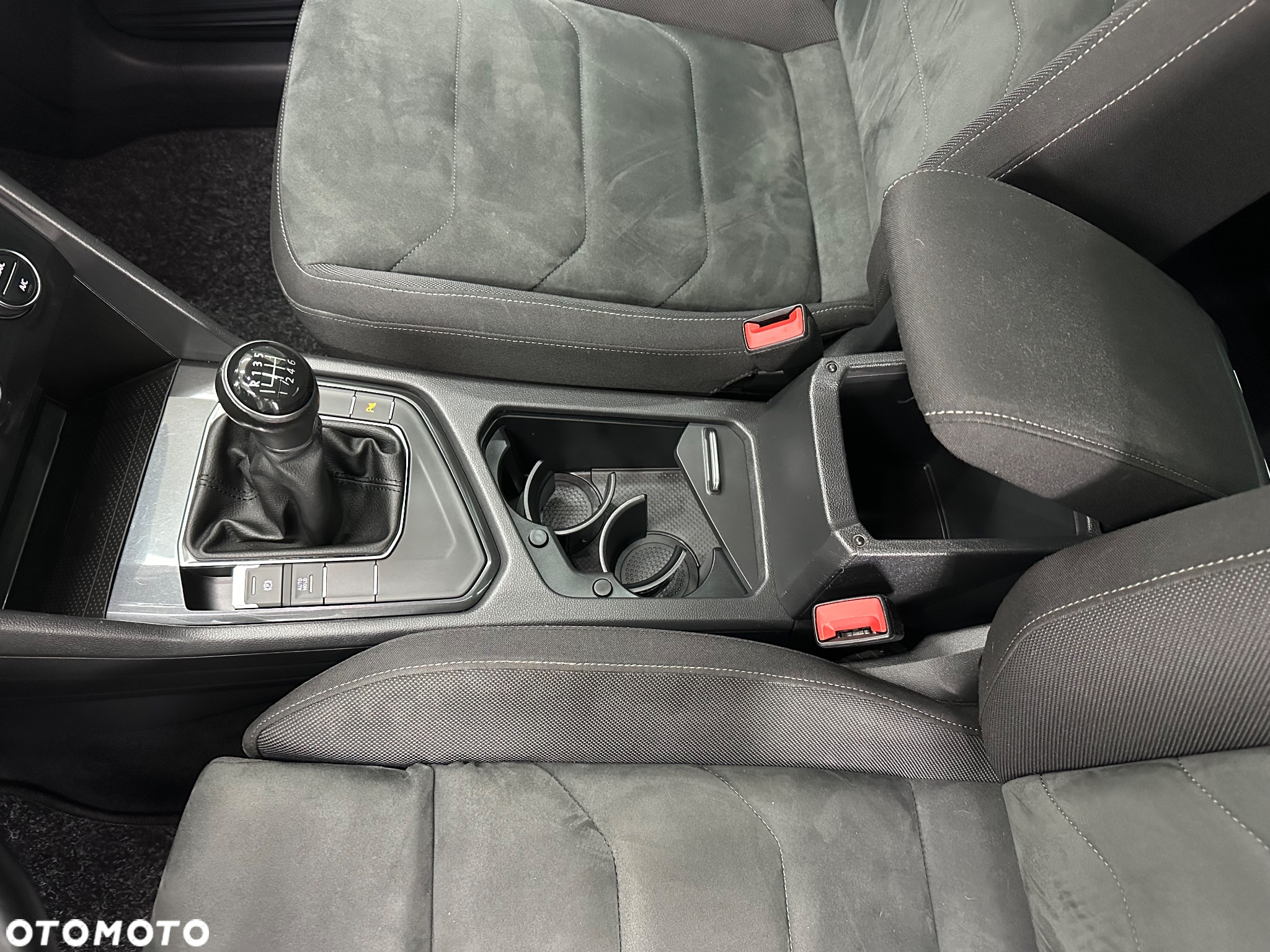 Volkswagen Tiguan - 28
