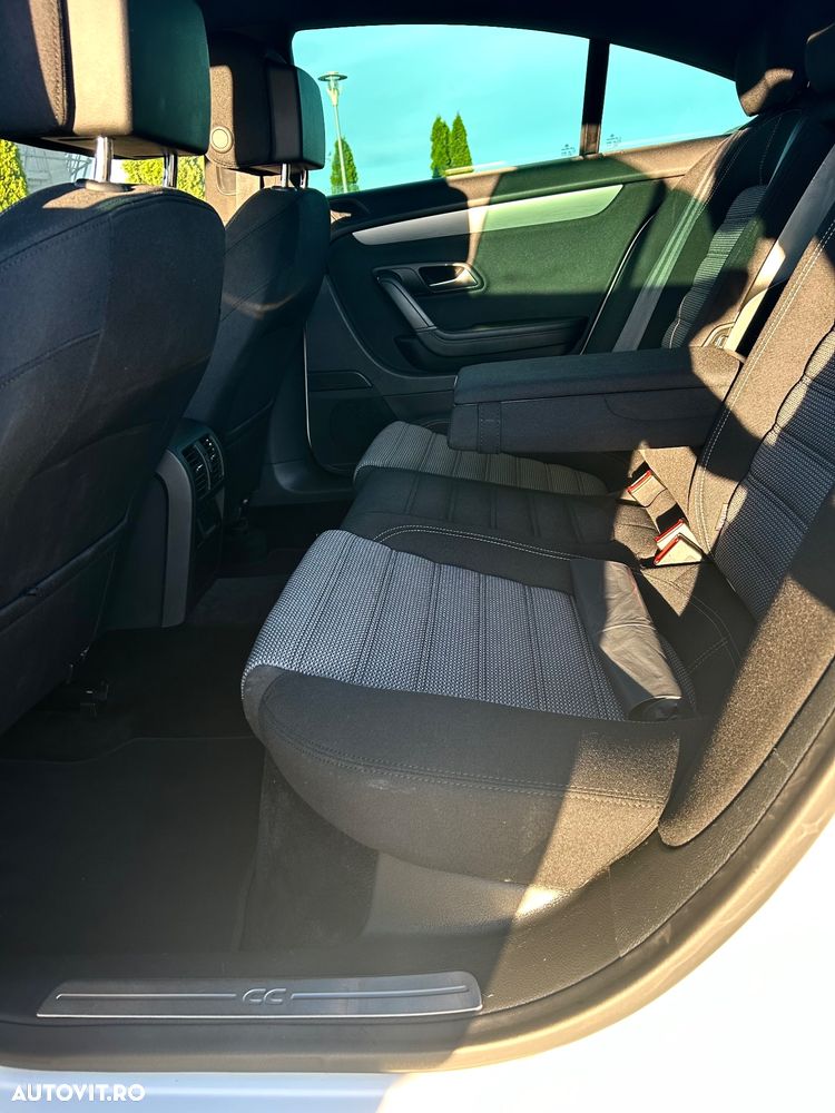 Volkswagen Passat CC 2.0 TDI BMT - 26
