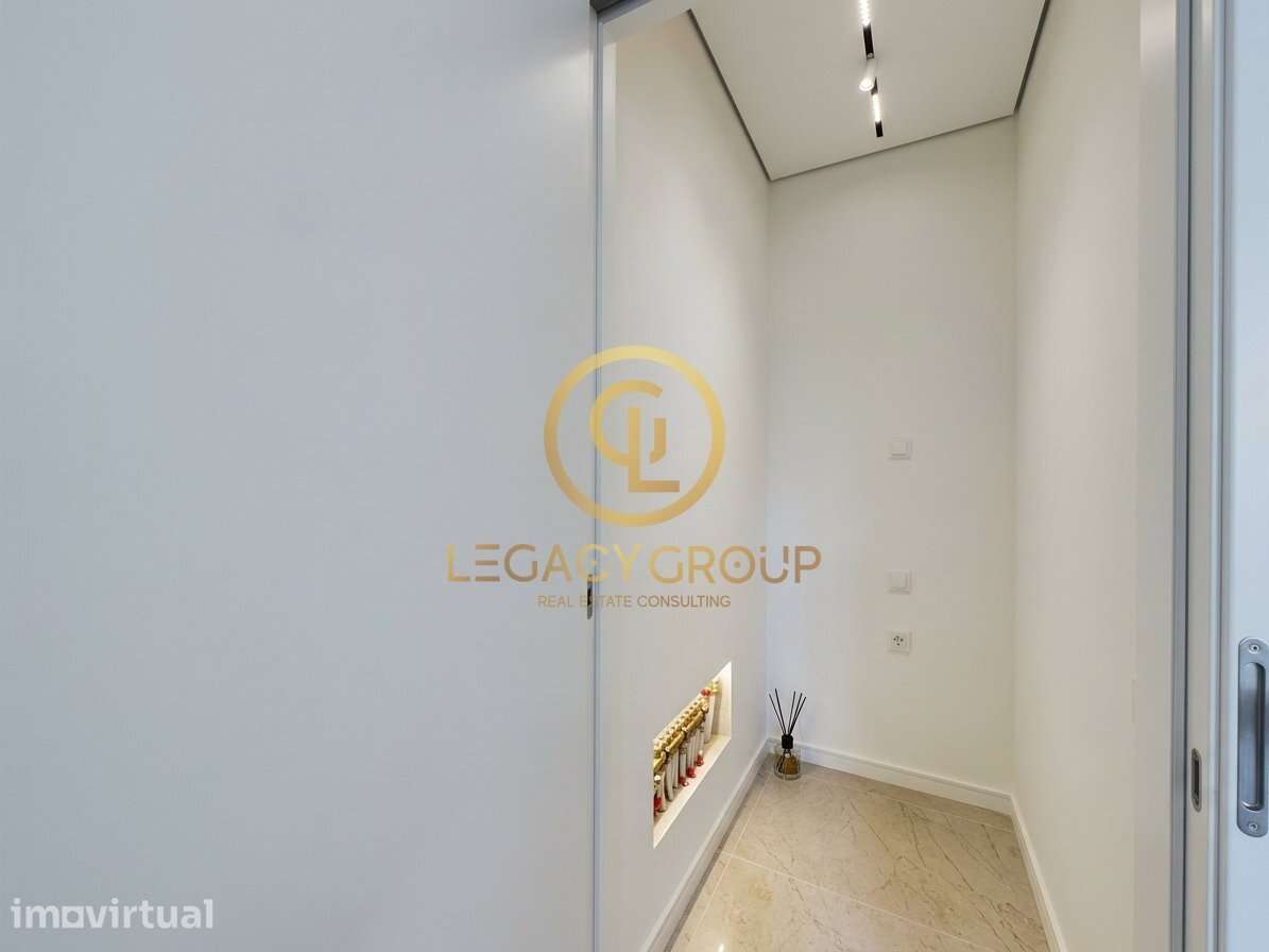 Apartamento T2 Moderno e Funcional com Parqueamento Privado - Grande imagem: 4/18