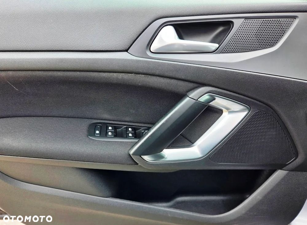 Peugeot 308 1.6 BlueHDi Style S&S - 24