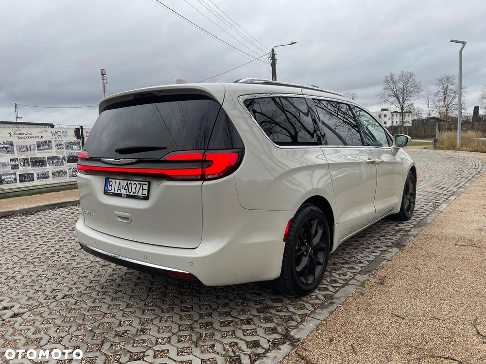 Chrysler Pacifica - 7