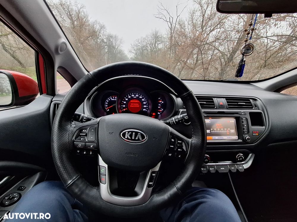 Kia Rio - 6