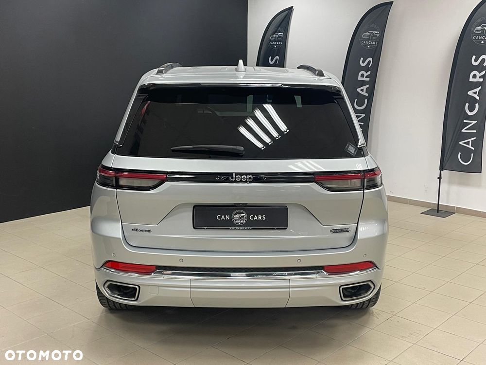 Jeep Grand Cherokee - 12