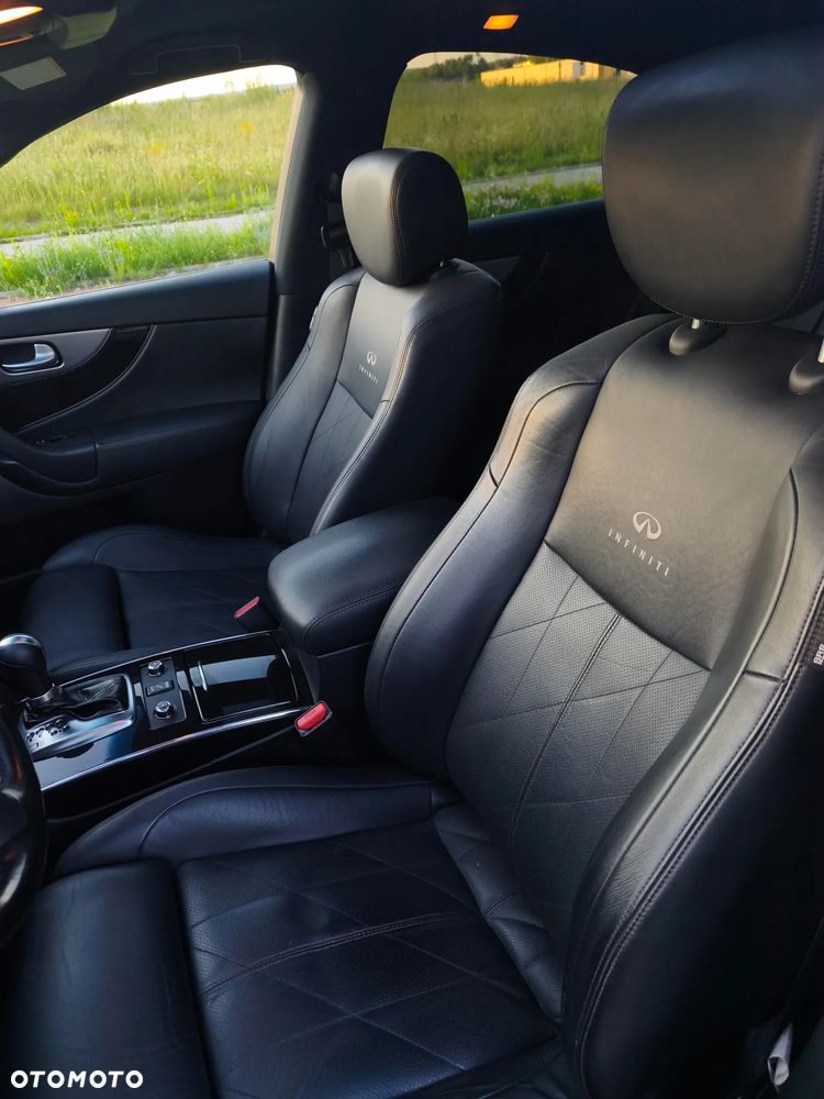 Infiniti QX70 3.0d S Premium - 24