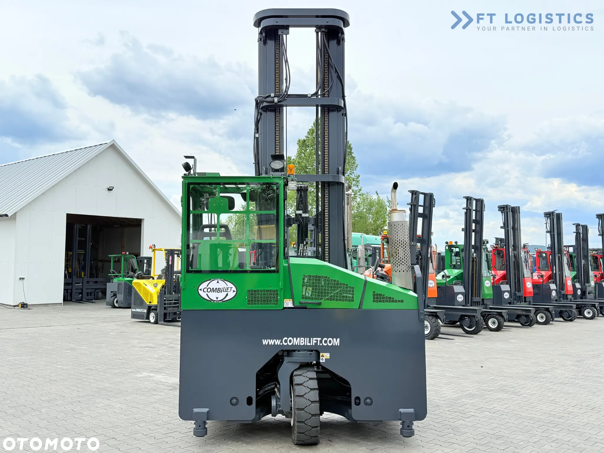 Combilift C4000 / TRIPLEX / 9300MM /  DUŻY WYBÓR WÓZKÓW CZTEROKIERUNKOWYCH / WOLNY SKOK / POZYCJONER / GAZ / KABINA / JAK NOWY - 11