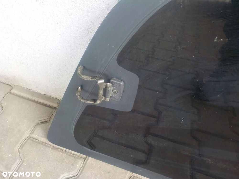 VITO 639 DŁUGI SZYBA LEWA TYLNA KAROSERYJNA - 5