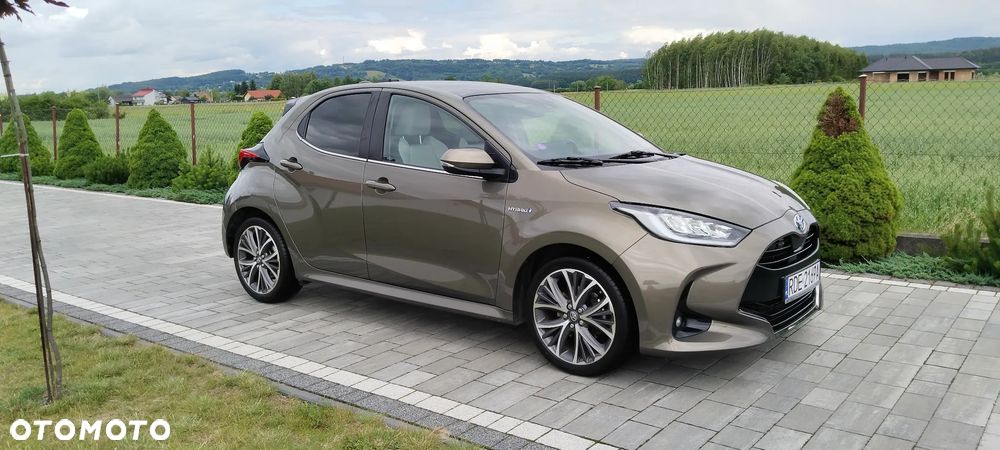Toyota Yaris Hybrid 1.5 Executive - 1