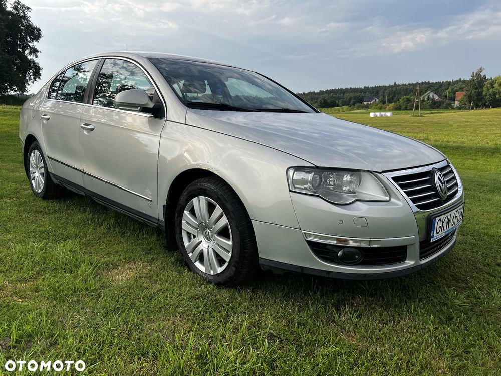 Volkswagen Passat - 4