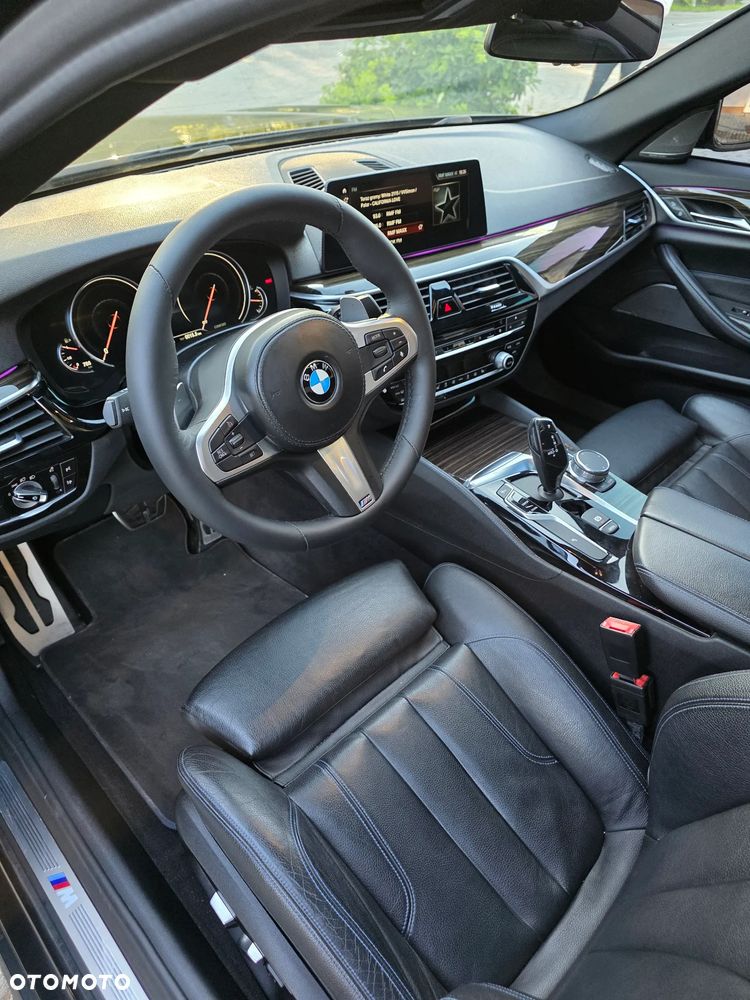 BMW Seria 5 530i M Sport Edition - 14