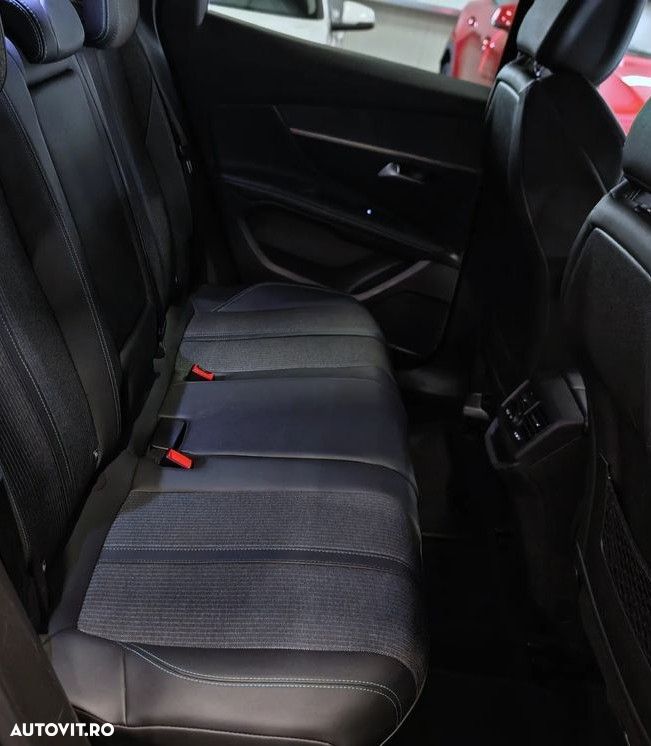Peugeot 3008 PureTech 130 Stop & Start GPF EAT8 Allure - 15
