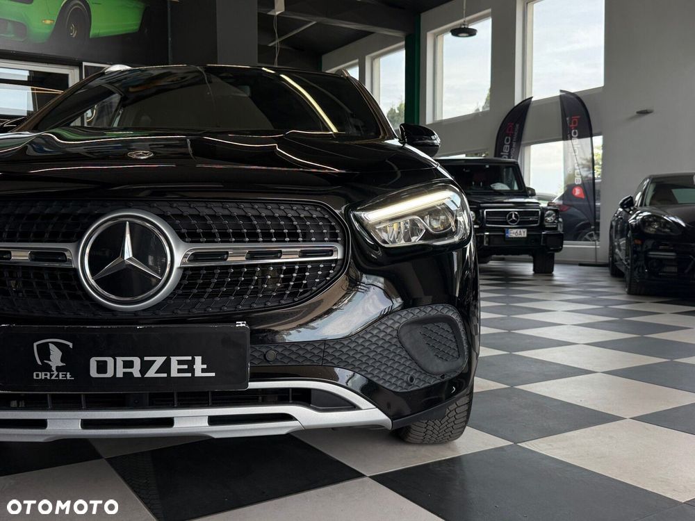 Mercedes-Benz GLA - 34