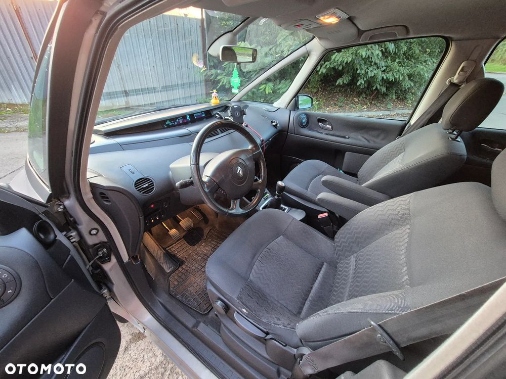 Renault Grand Espace 2.0 dCi Expression - 10