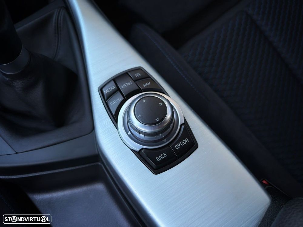 BMW 116 d Pack M - 26