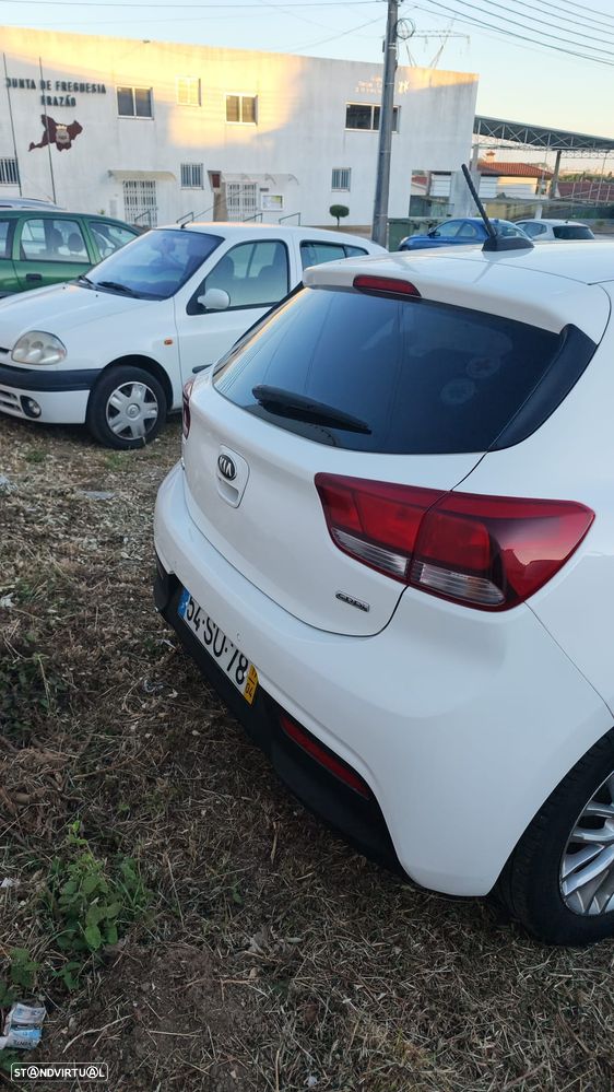 Kia Rio 1.4 CRDi EX - 1