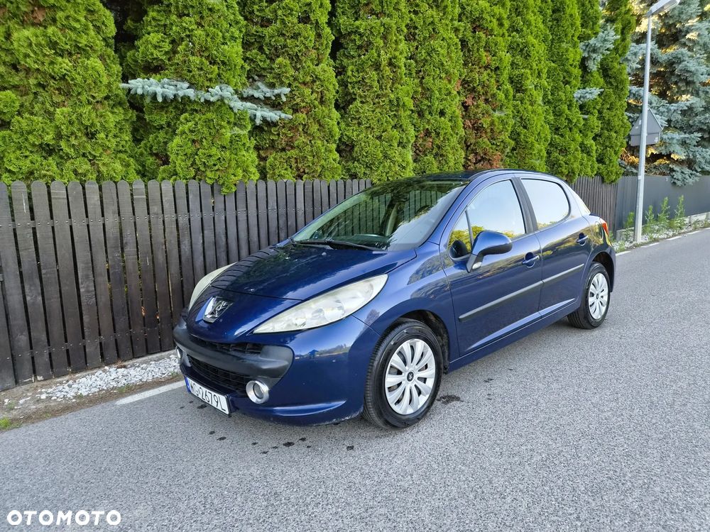 Peugeot 207 - 1