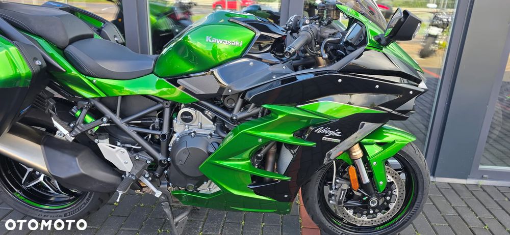 Kawasaki H2 - 23