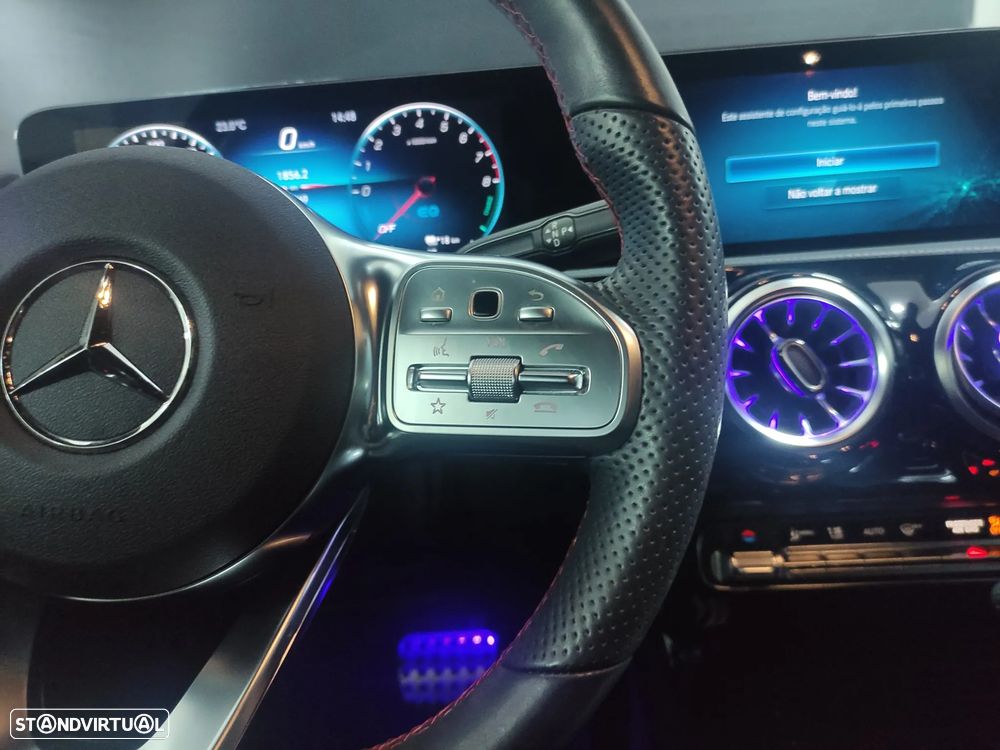 Mercedes-Benz A 250 e AMG Line - 13