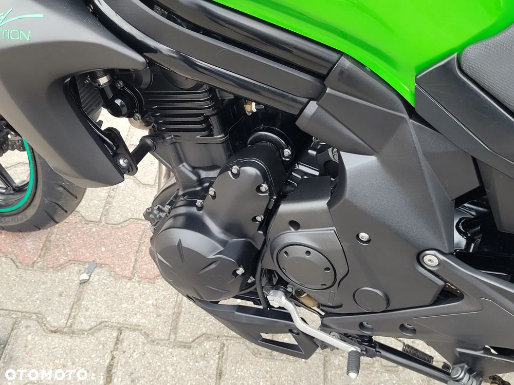 Kawasaki ER - 9