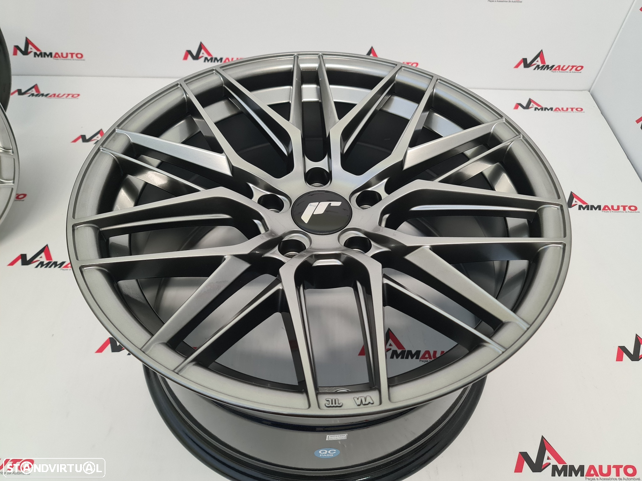 Jantes Japan Racing JR28 Hyper Black 18 - 5