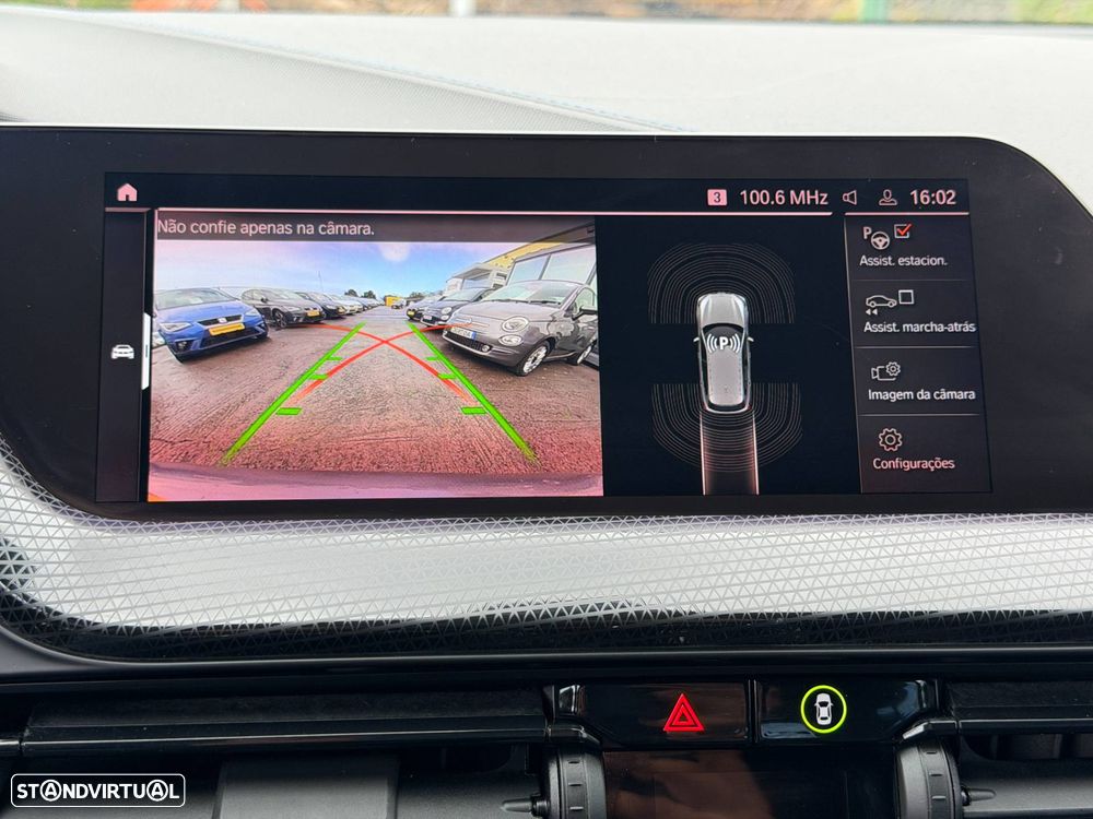 BMW 118 d Pack Desportivo M - 15