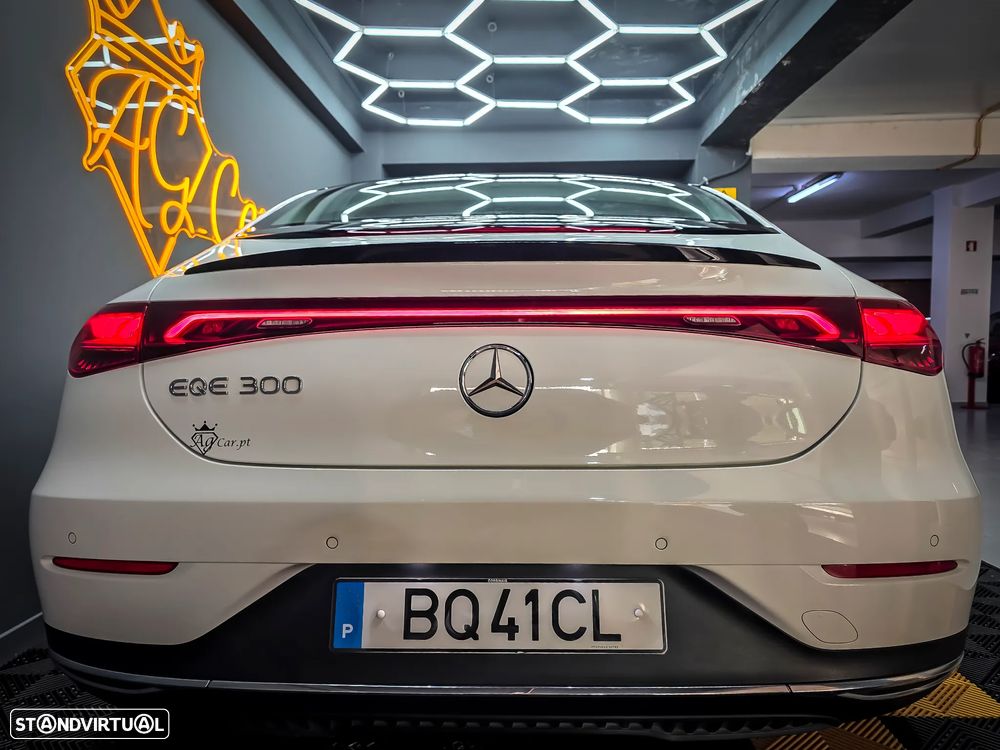 Mercedes-Benz EQE SUV 300 - 23