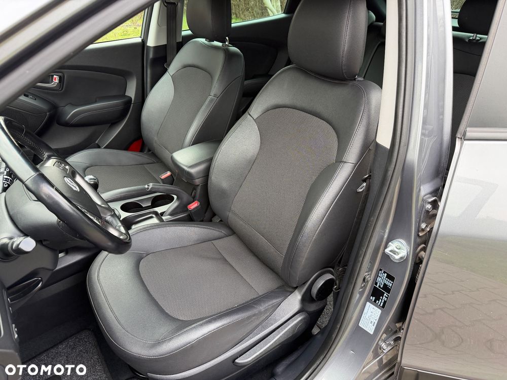 Hyundai ix35 blue 1.6 2WD Finale Gold - 24