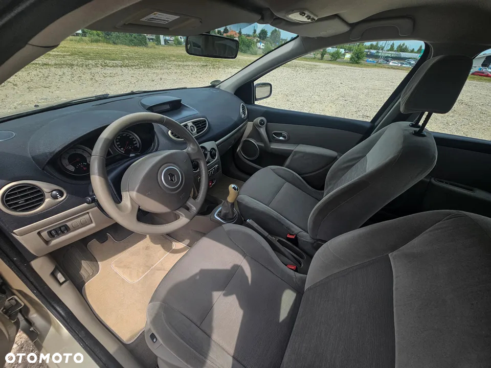 Renault Clio 1.6 16V Exception - 17
