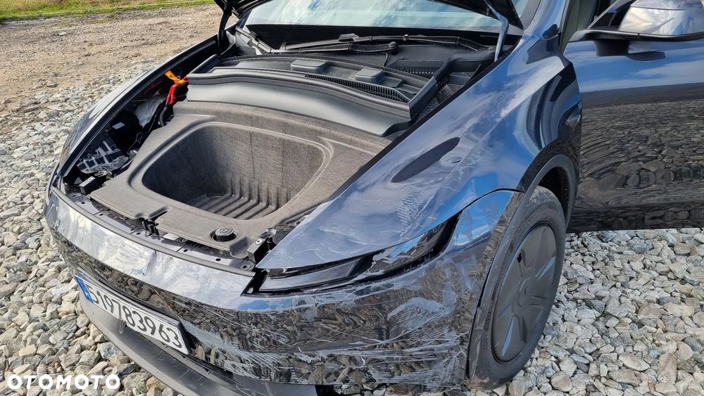 Tesla Model Y Standard - 30