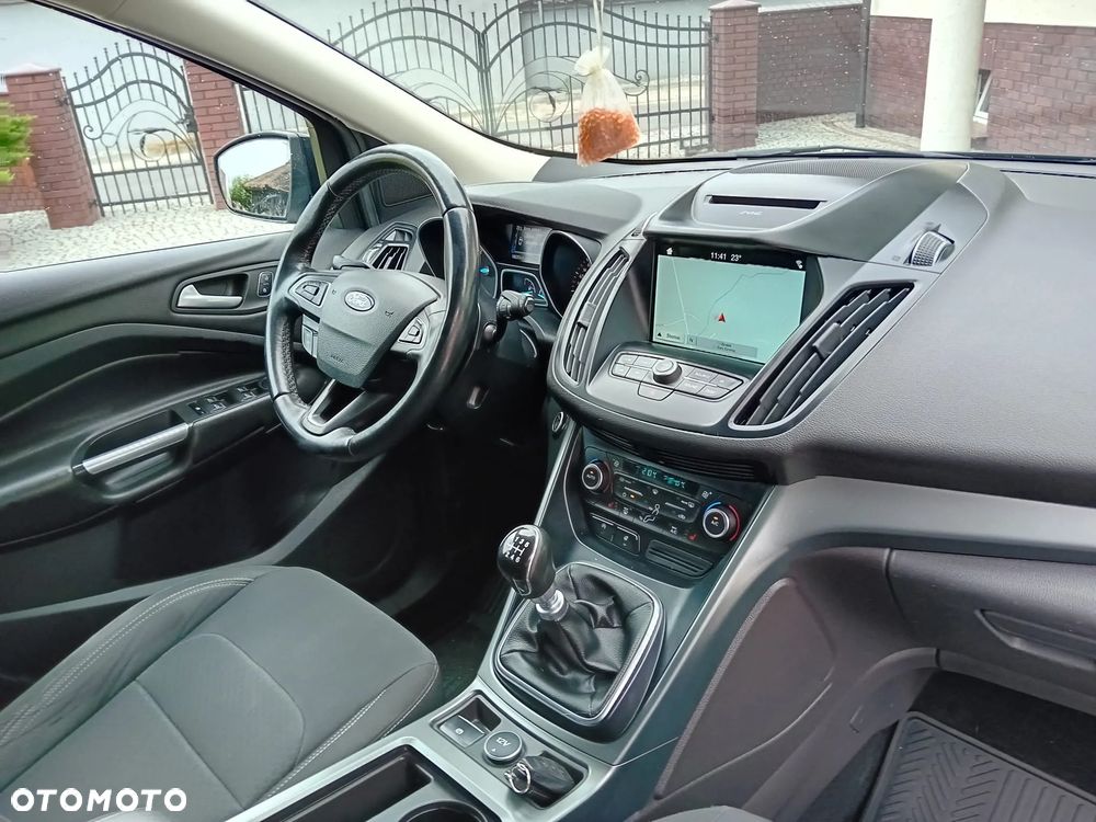 Ford Kuga 2.0 TDCi 4x4 Titanium - 31