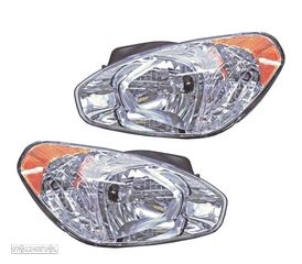 FARÓIS OPTICAS COM REGULAÇÃO MANUAL HYUNDAI ACCENT 3 4P 06-11