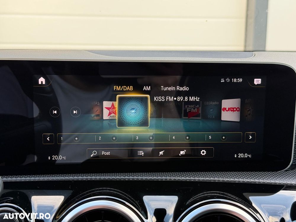 Mercedes-Benz A 180 d Sedan 7G-DCT Progressive - 29
