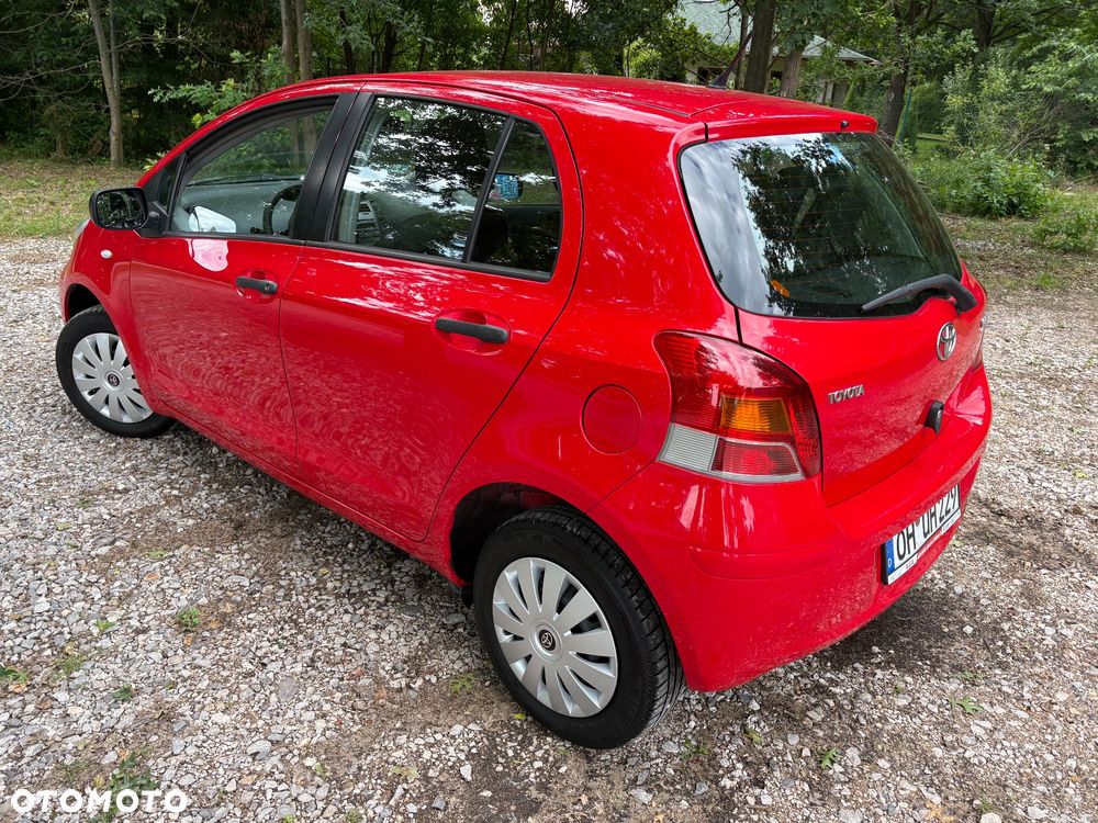 Toyota Yaris 1.0 VVT-i - 15