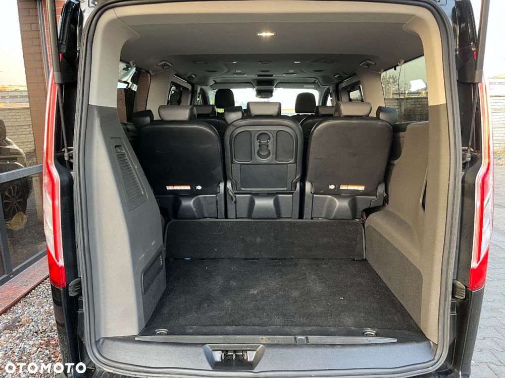 Ford Tourneo Custom - 37