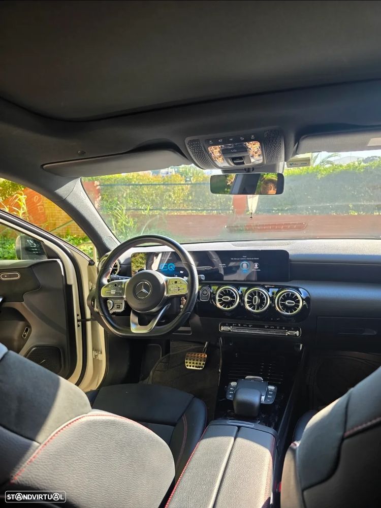 Mercedes-Benz A 250 e AMG Line - 13