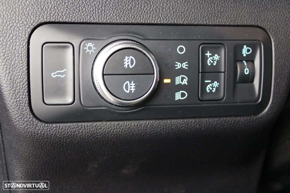 Ford Kuga 1.5 EcoBoost ST-LINE - 10