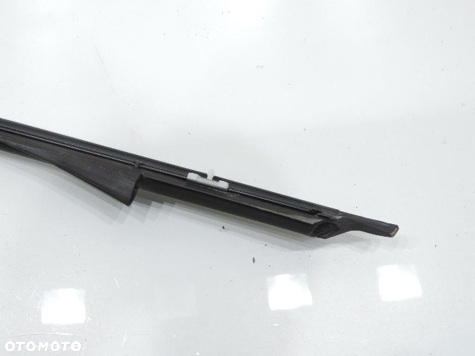 LISTWA KAROSERYJNA LEWA BMW E81 LIFT - 6