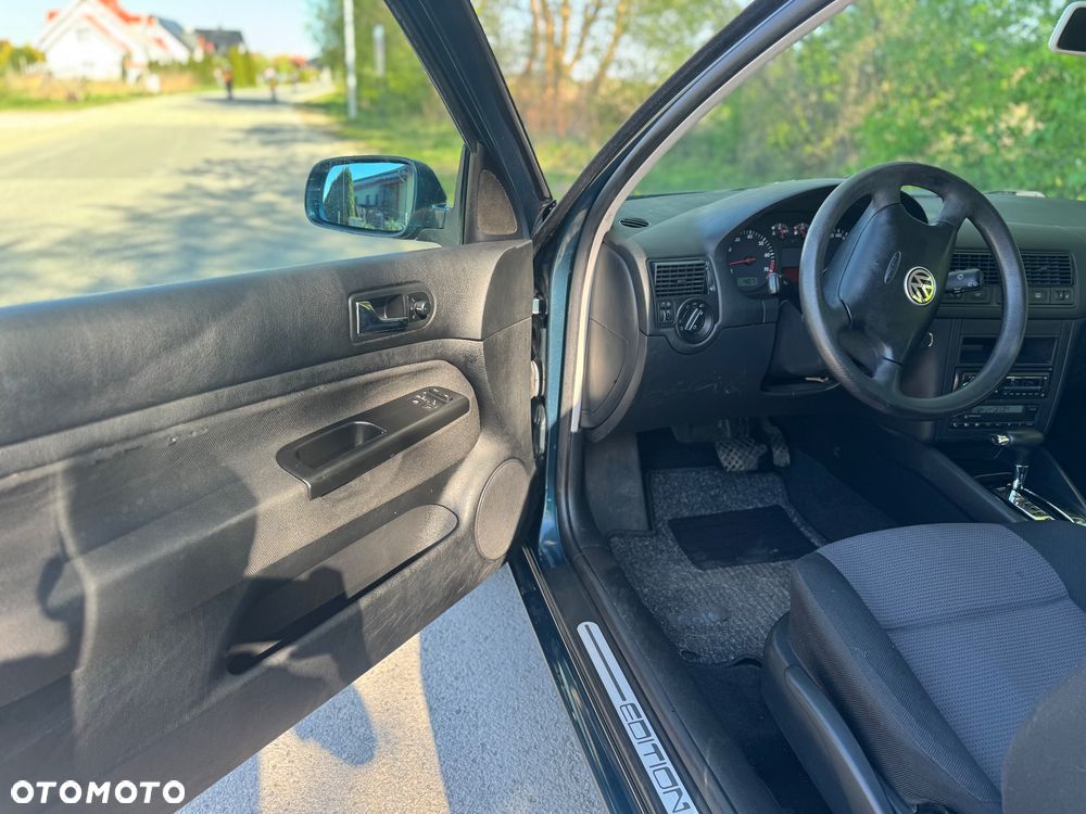 Volkswagen Golf - 12
