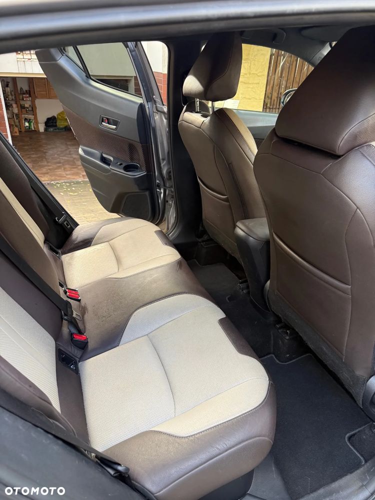 Toyota C-HR 1.8 Hybrid Prestige - 4