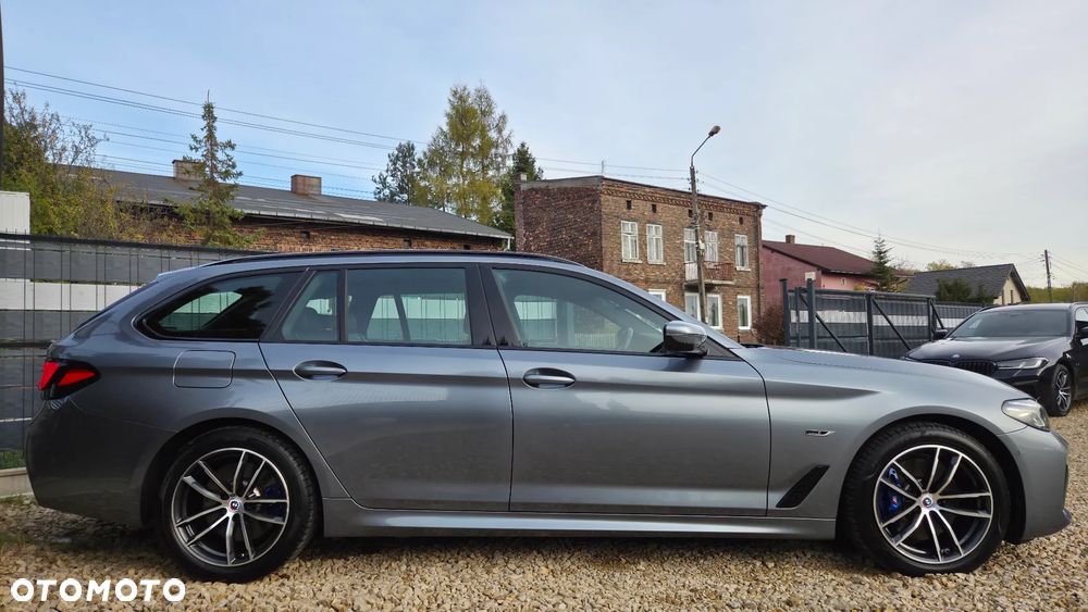 BMW Seria 5 520e M Sport sport - 17