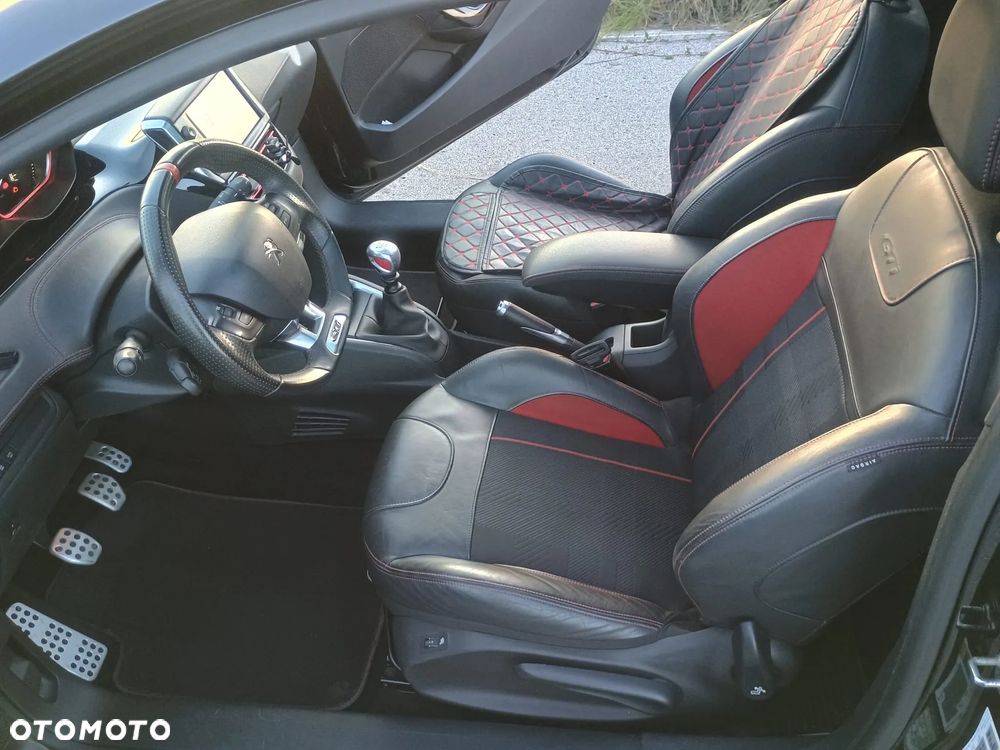 Peugeot 208 1.6 e-THP GTi S&S - 16