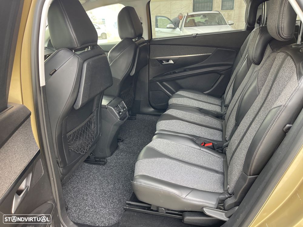 Peugeot 5008 - 10