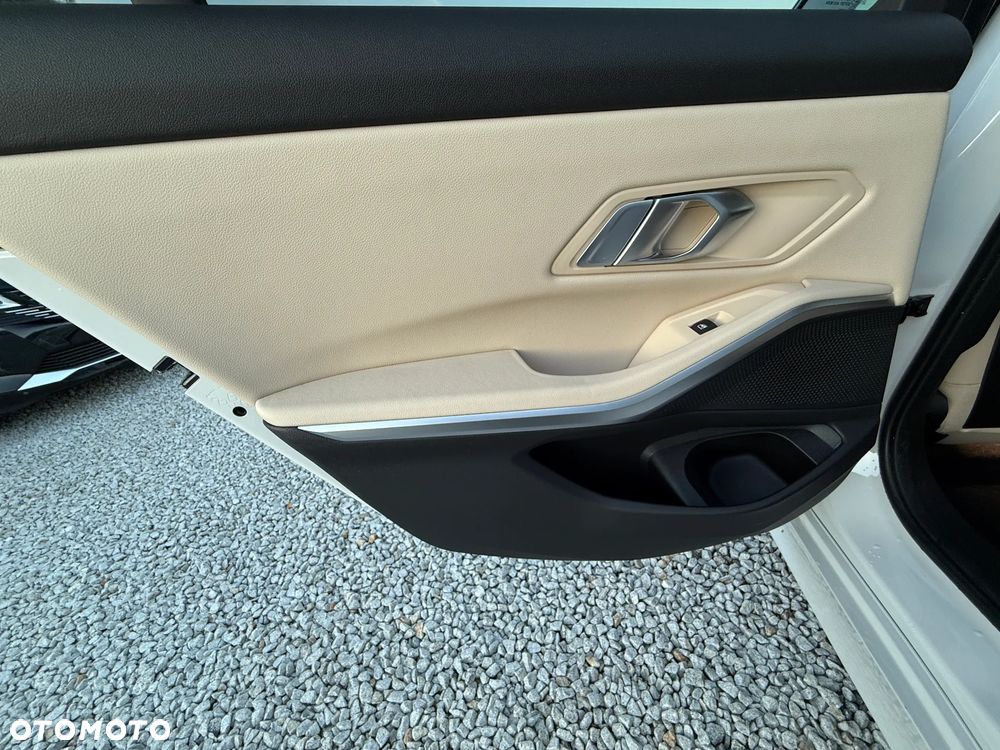 BMW Seria 3 - 28