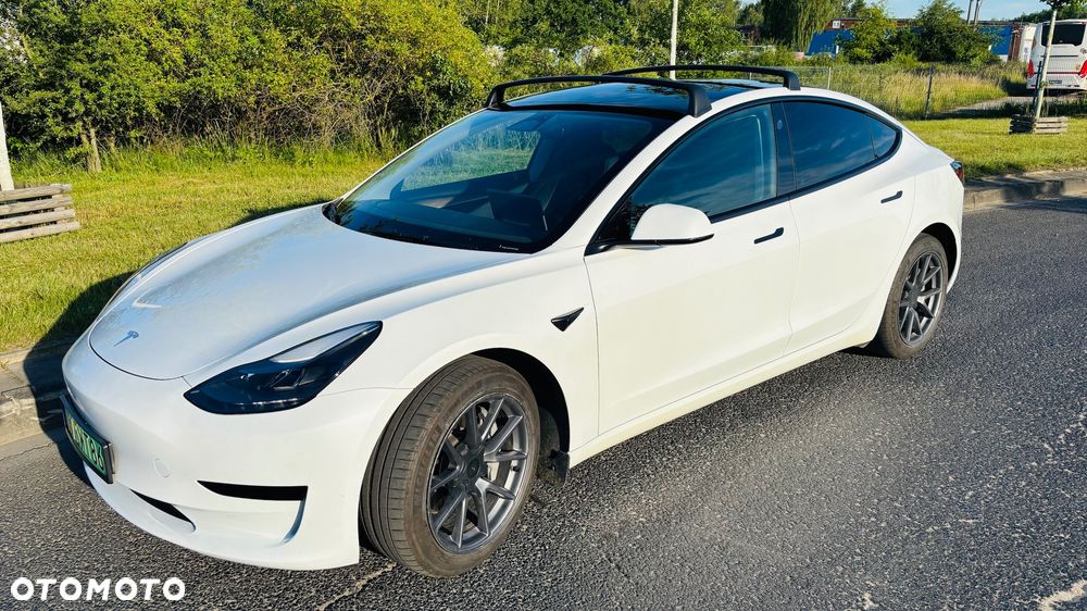 Tesla Model 3 - 5