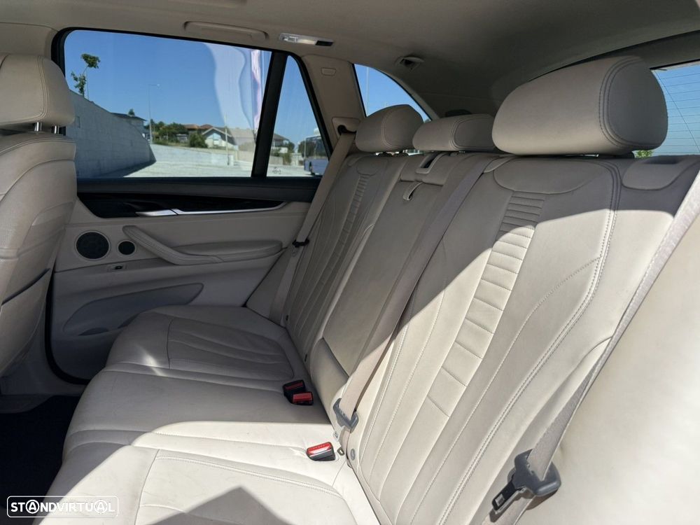 BMW X5 xDrive40e — fotografia 21