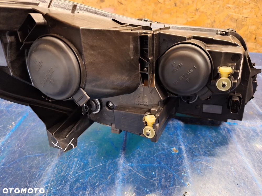 Lampa prawa lewa przednia opel Vivaro III lift 24 r - 13