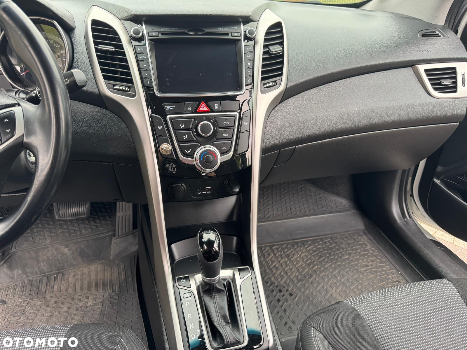 Hyundai i30 1.6 CRDI Automatik Style - 12