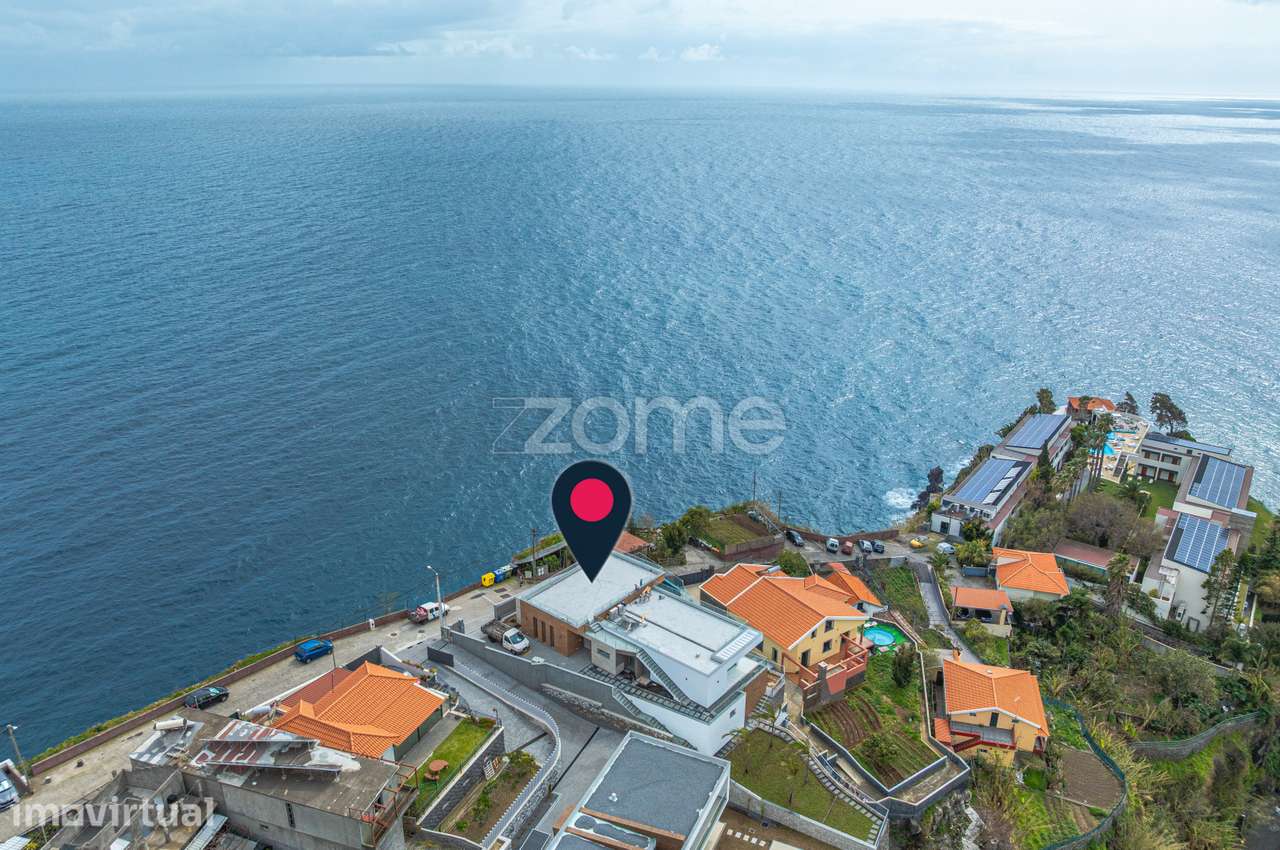 Moradia unifamiliar T3, com vista sobre o mar e sobre a vila da Ponta - Grande imagem: 5/53