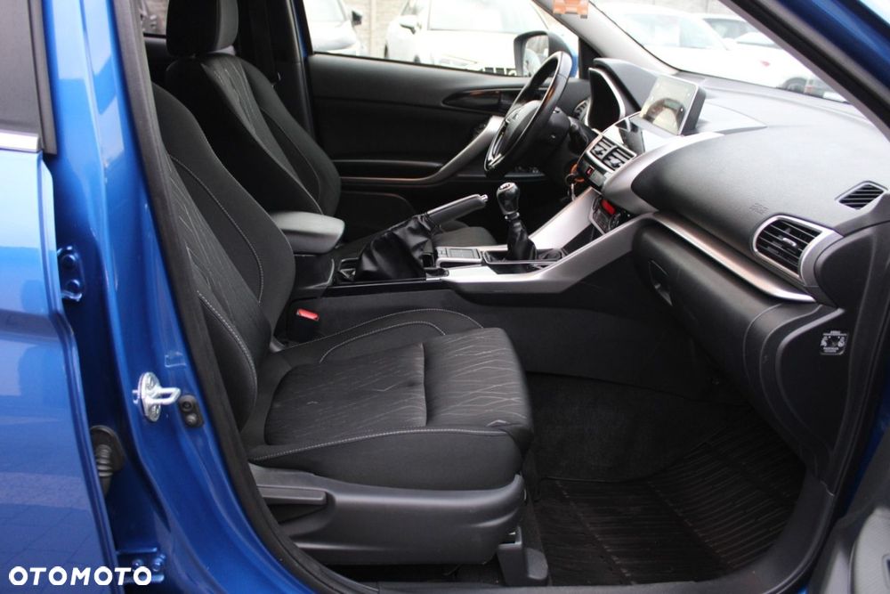 Mitsubishi Eclipse Cross - 38