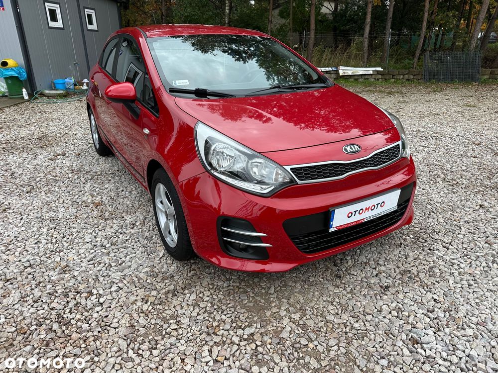 Kia Rio 1.2 L - 8